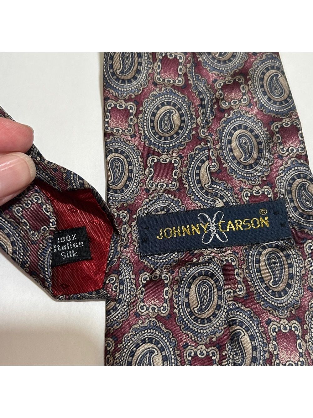 Johnny Carson vintage Elegant Paisley and Geometric Patterned Ties. Set of 2. - Picture 8 of 10